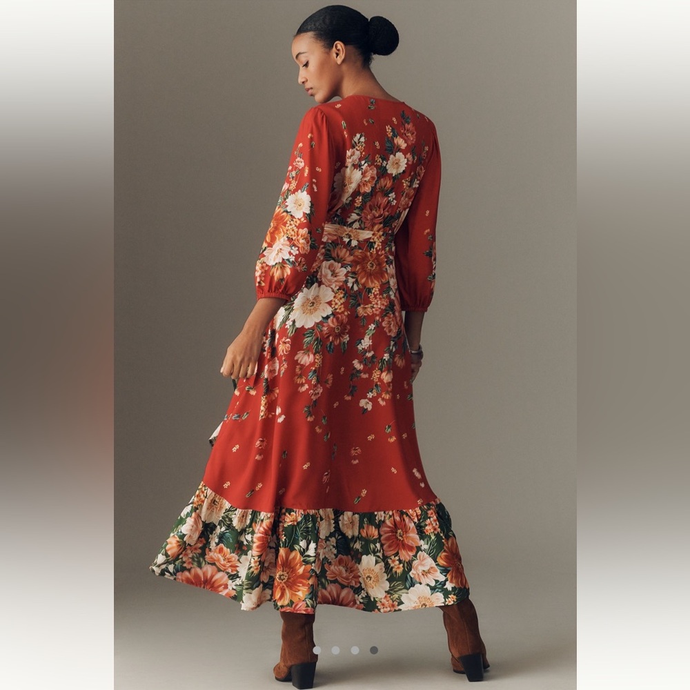 FARM RIO LONG-SLEEVE
FLORAL WRAP MIDI DRESS - Size L - Picture 4 of 6